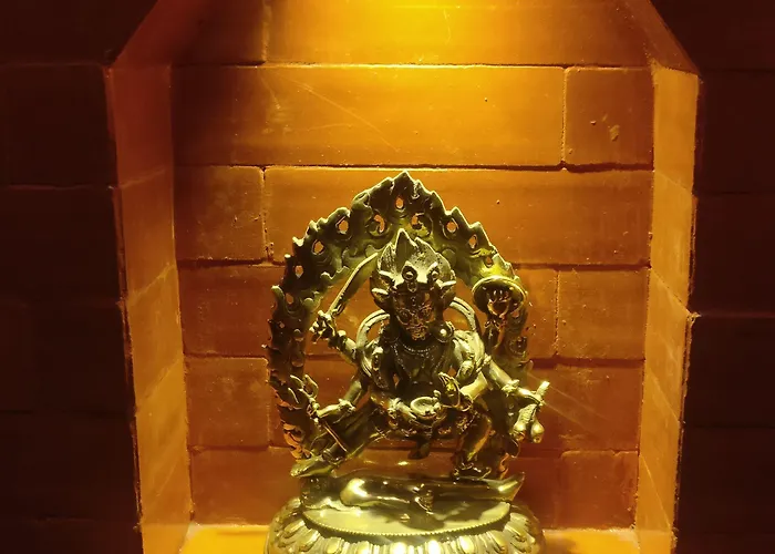Temple House 3*